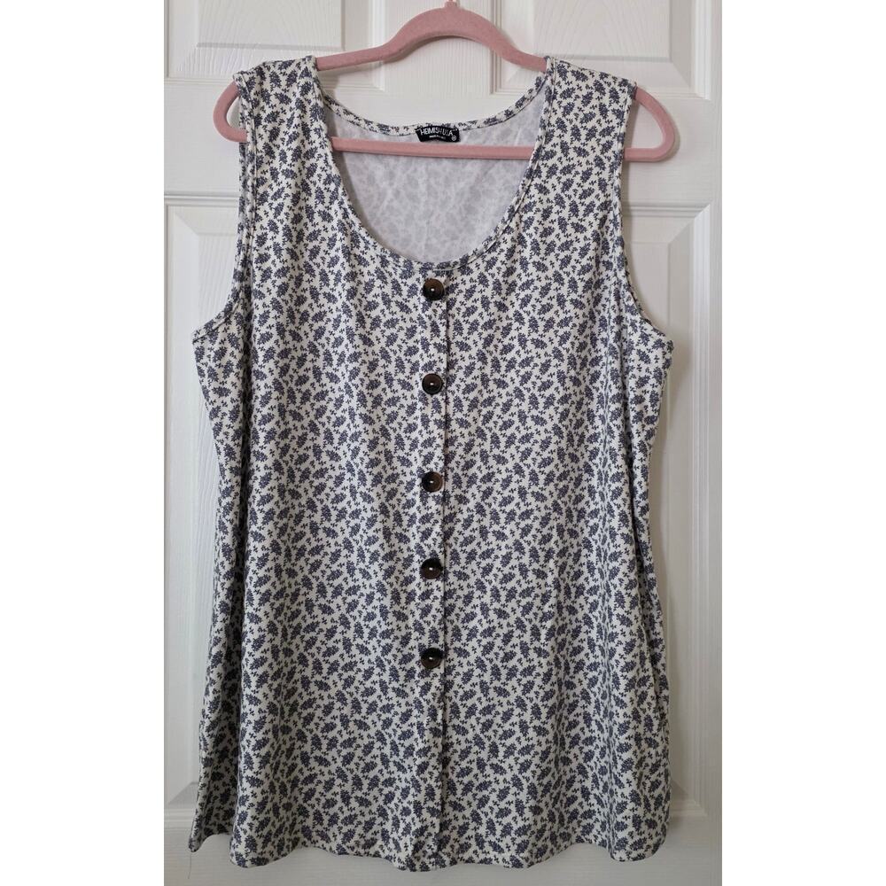 Heimish Ivory and Navy Ditsy Floral Tank Top Women's Size 1X